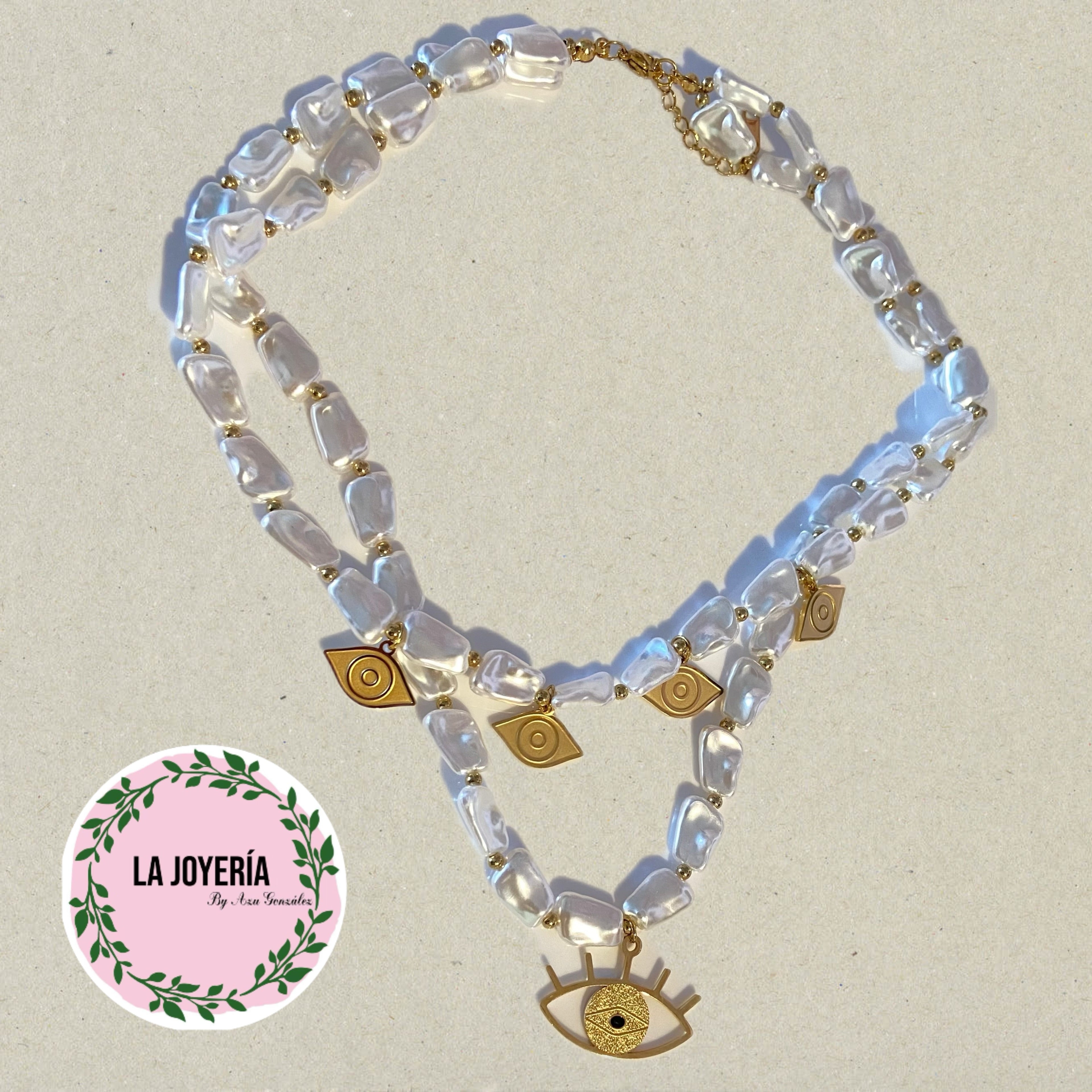 Collar blanco ojo turco